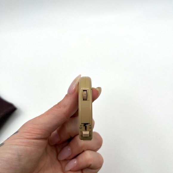 Vintage Oticon E 380P Beige BTE Analog Denmark Untested As-Is Case Hearing Aid - Picture 4 of 7